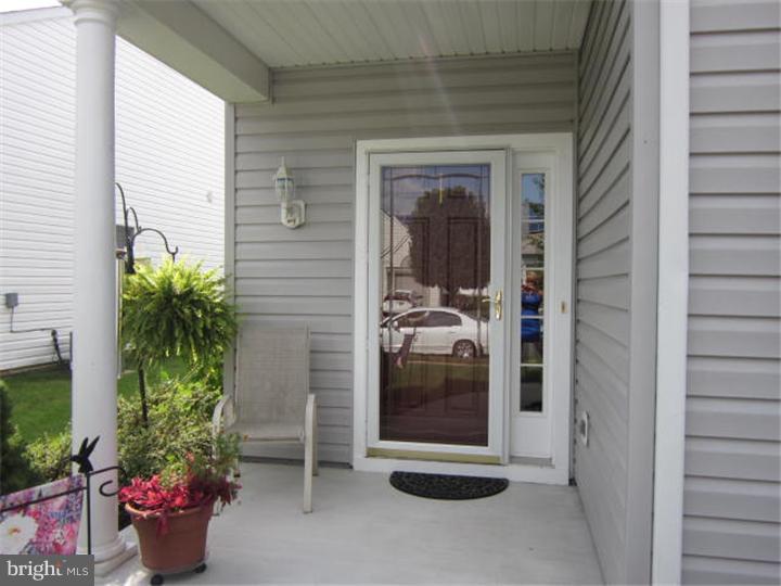 1 Laurel Ridge Lane Columbus, NJ 08022 - Photo 3 of 25 Exterior Front