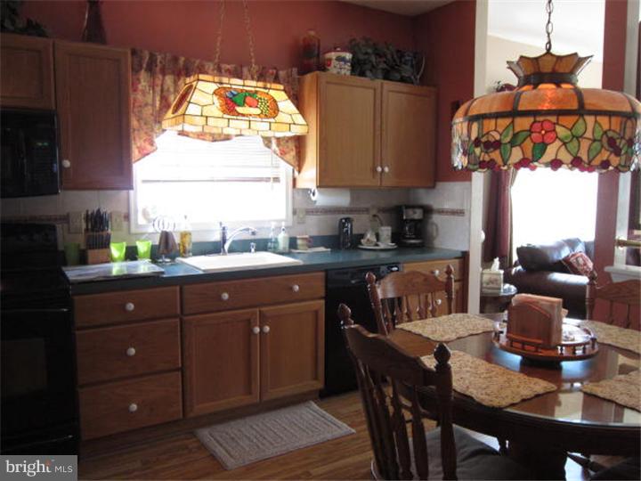 1 Laurel Ridge Lane Columbus, NJ 08022 - Photo 8 of 25 Kitchen