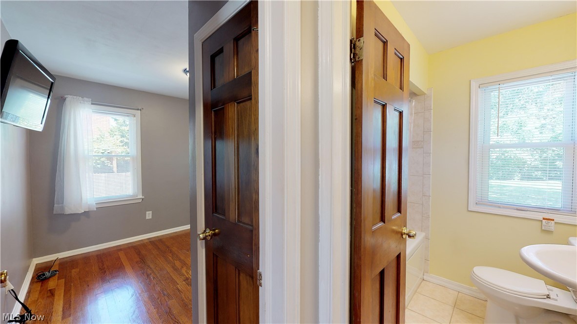 1619 Edgefield Road Lyndhurst, OH 44124 - Photo 9 of 21