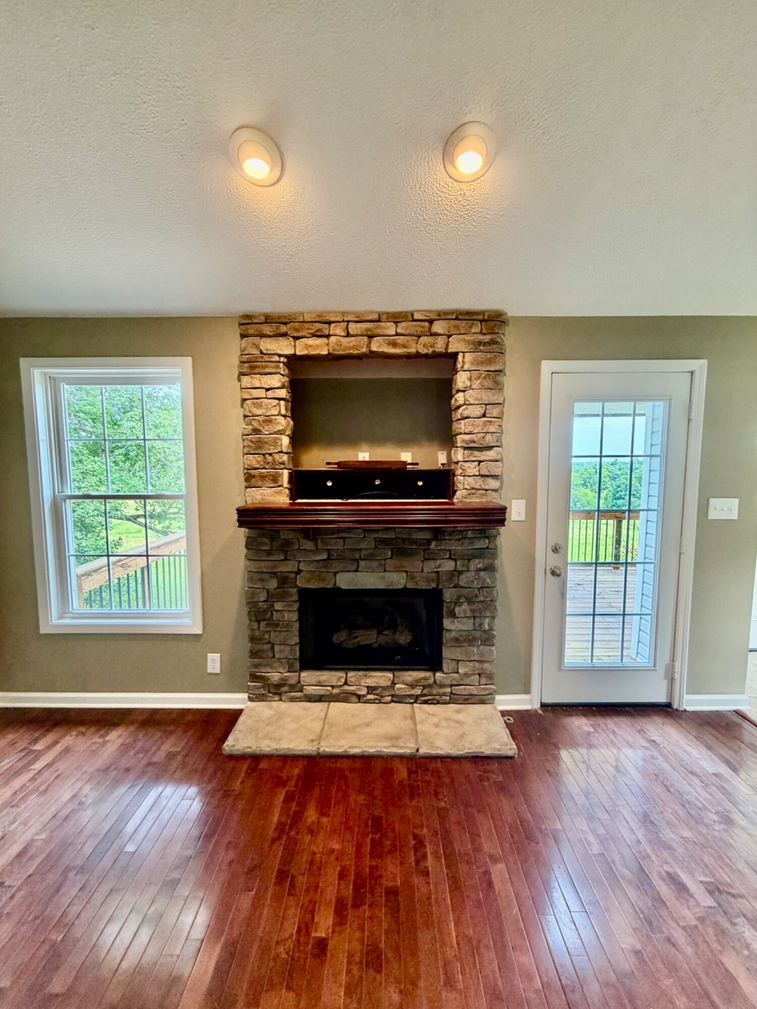 601 Grays Chapel Road Cunningham, TN 37052 - Photo 4 of 24 Gallery Image 4