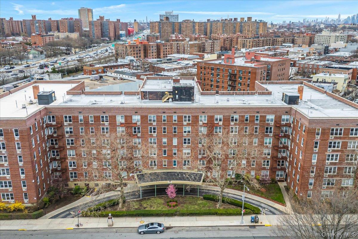 a picture of city view