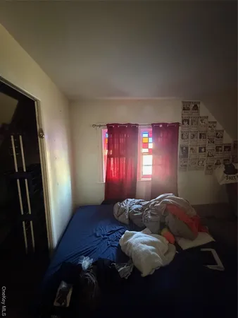 $925,000 | 686 East 239th Street | Wakefield