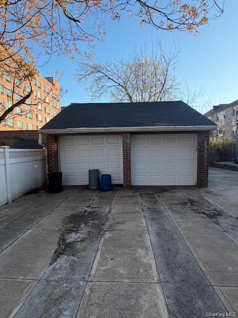 686 East 239th Street Bronx, NY 10470 - Photo 26 of 30 a view of a garage
