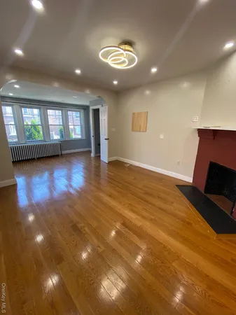 $925,000 | 686 East 239th Street | Wakefield