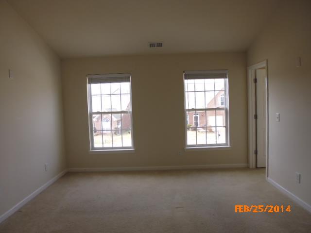 2002 Silverton Circle Spring Hill, TN 37174 - Photo 11 of 17 an empty room with a window