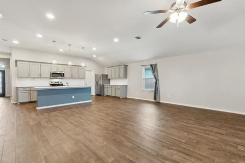 $2,300 | 3421 Riverside Drive, Aubrey, TX 76227