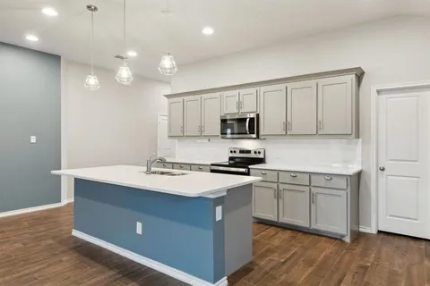 $2,300 | 3421 Riverside Drive, Aubrey, TX 76227
