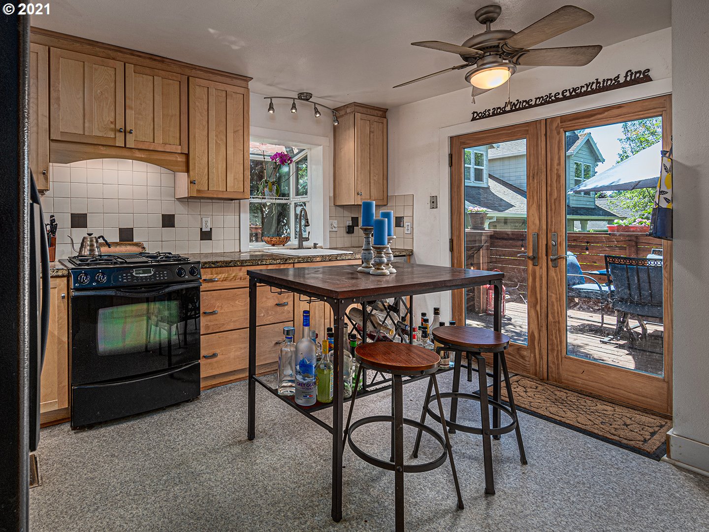 920 Southwest Taylors Ferry Road Portland, OR 97219 - Photo 11 of 25 Gallery Image 11