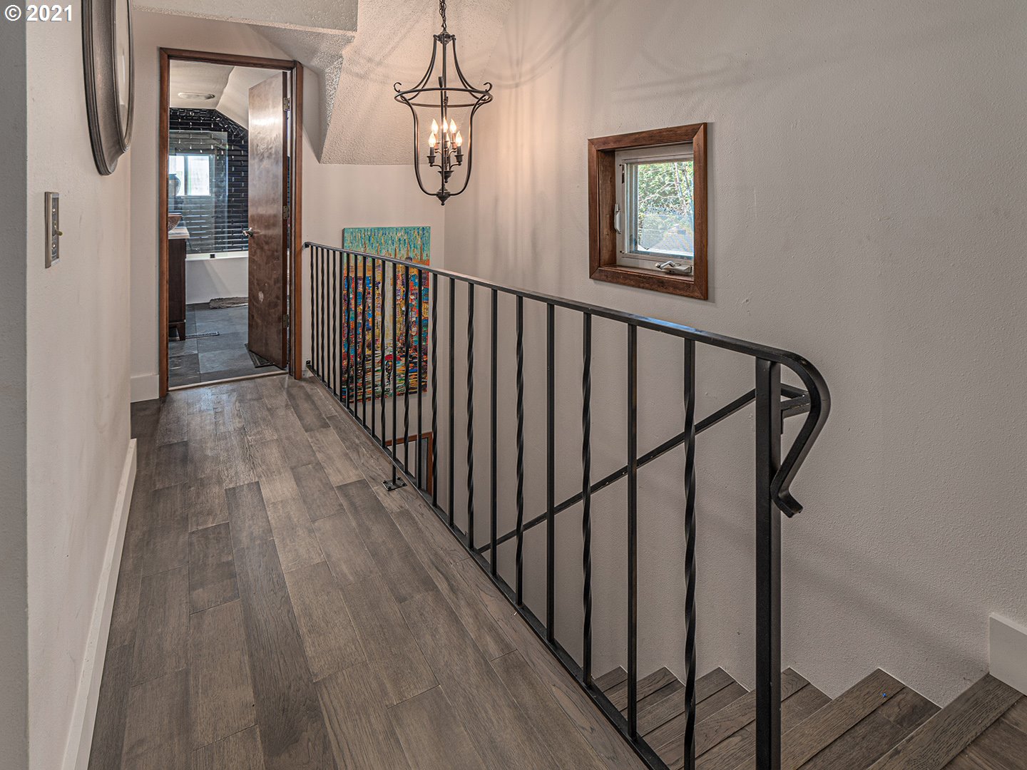 920 Southwest Taylors Ferry Road Portland, OR 97219 - Photo 16 of 25 Gallery Image 16