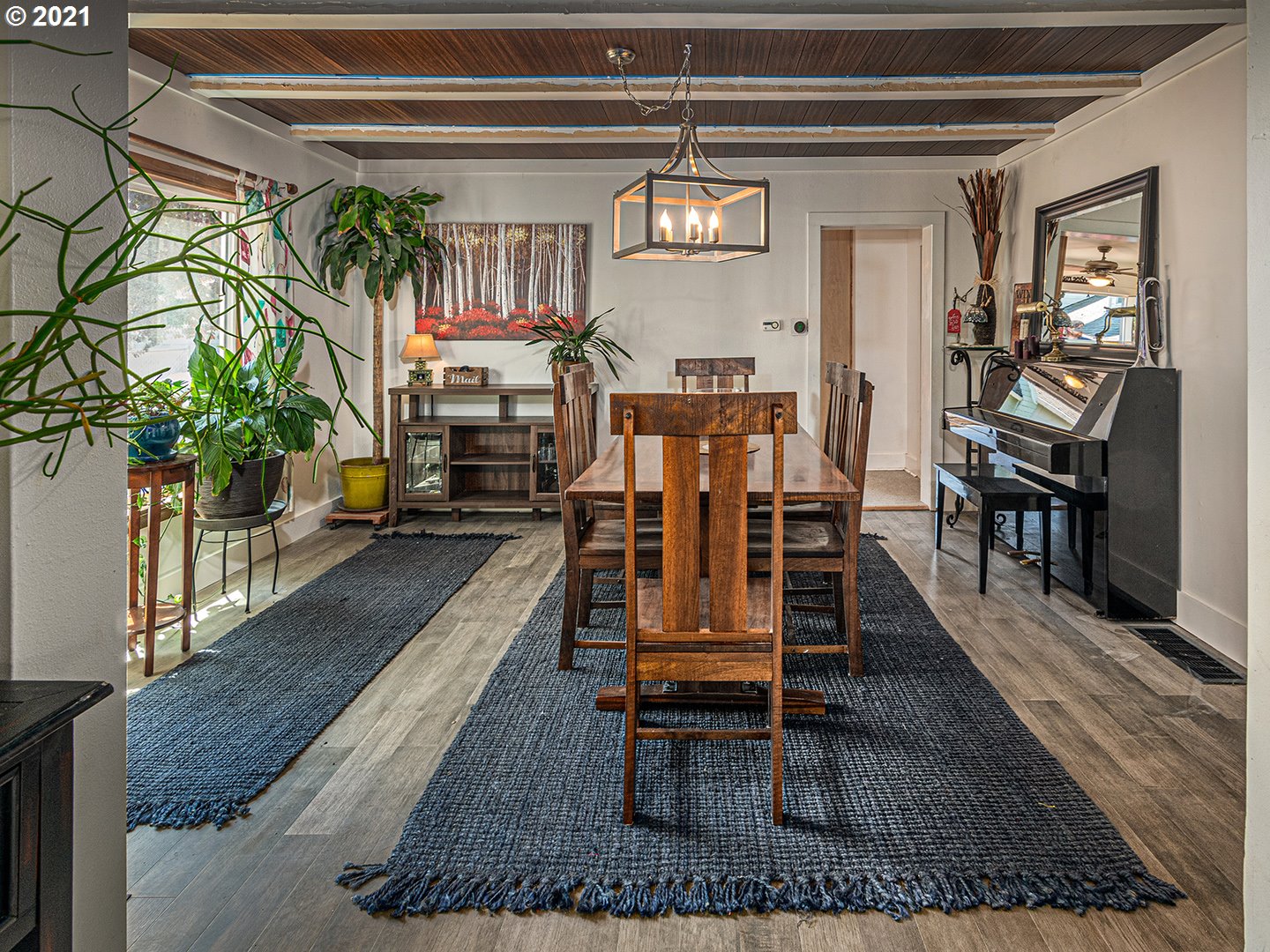 920 Southwest Taylors Ferry Road Portland, OR 97219 - Photo 9 of 25 Gallery Image 9