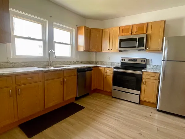 $2,400 | 4 Mill Street, Unit 2, Dudley, MA 01571