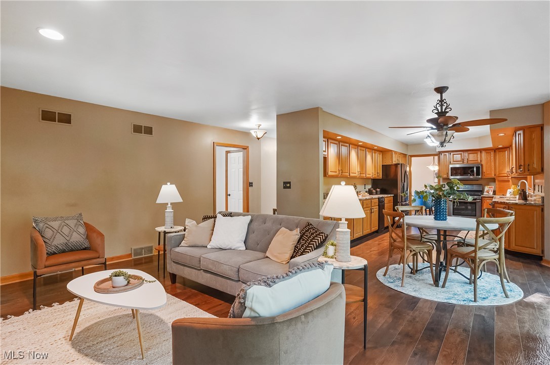 370 Wilcox Road Youngstown, OH 44515 - Photo 15 of 49 Living room with dark wood-style flooring, recessed lighting, and ceiling fan