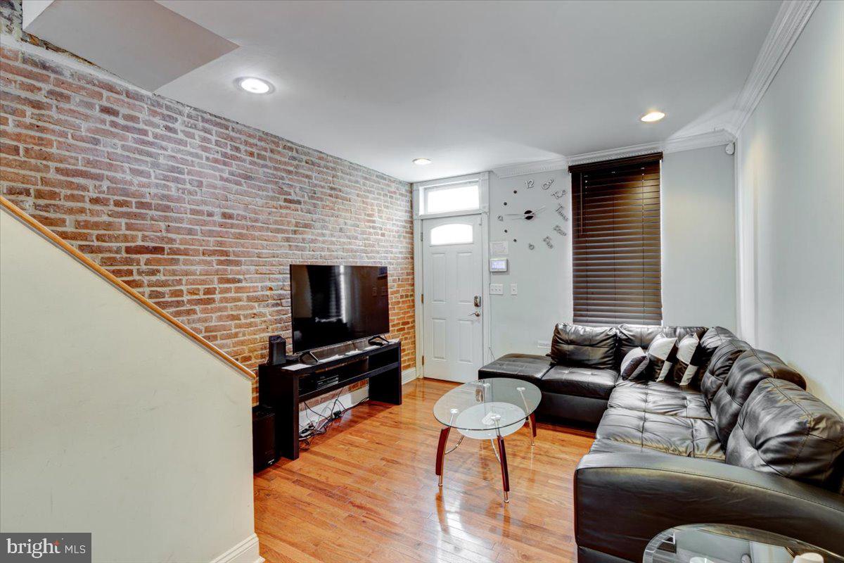 1156 Scott Street Baltimore, MD 21230 - Photo 3 of 28