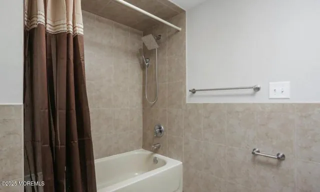 a bathroom with a bathtub