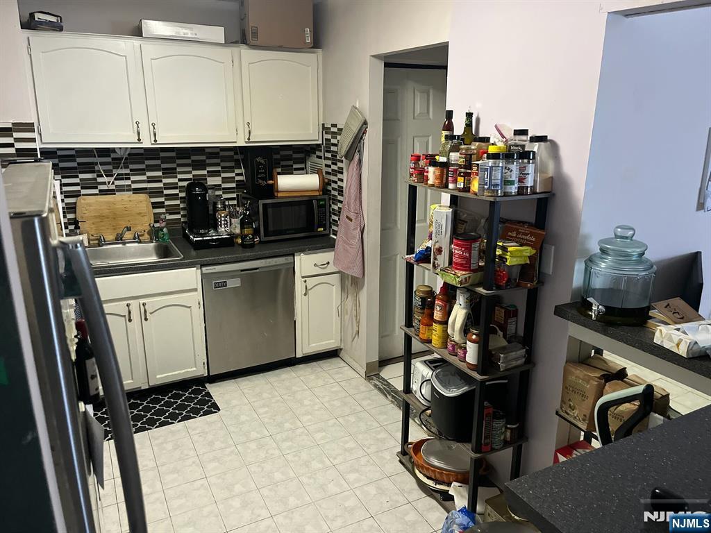 1111 River Road, Unit F2 Edgewater, NJ 07020 - Photo 14 of 21
