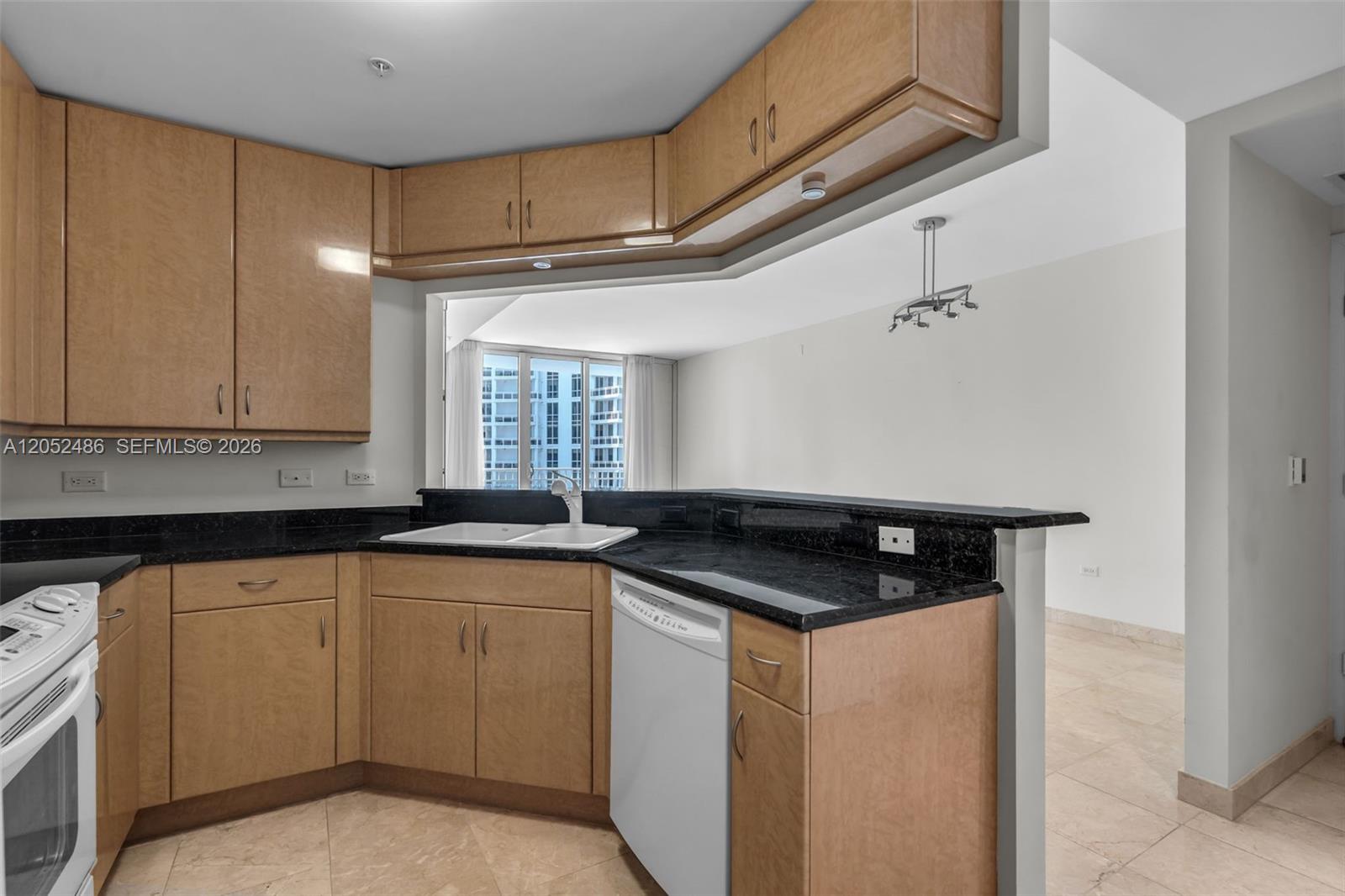 801 Brickell Key Boulevard, Unit 2108 Miami, FL 33131 - Photo 6 of 37
