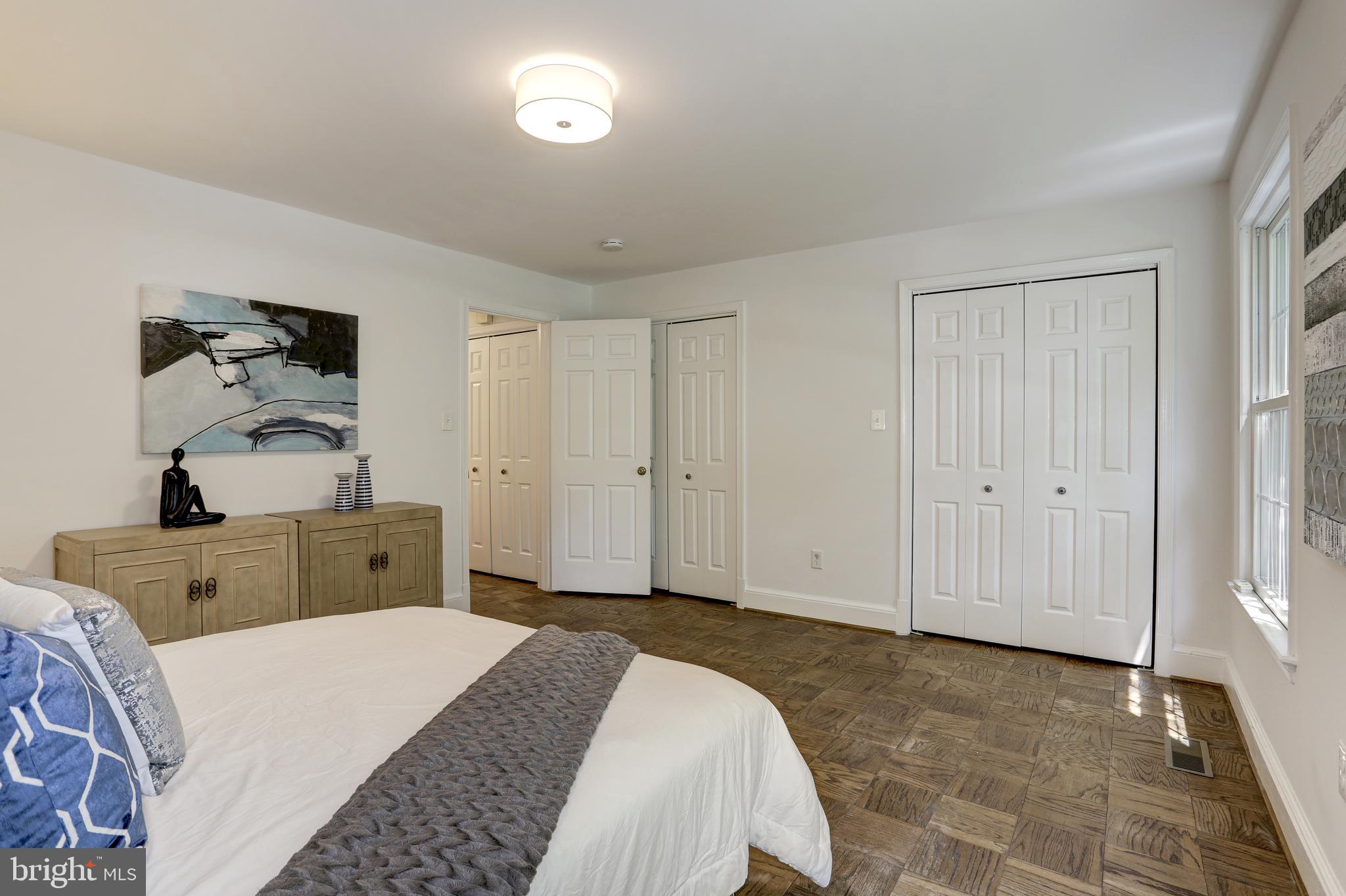3205 Sutton Place Northwest, Unit D Washington, DC 20016 - Photo 13 of 25 First bedroom