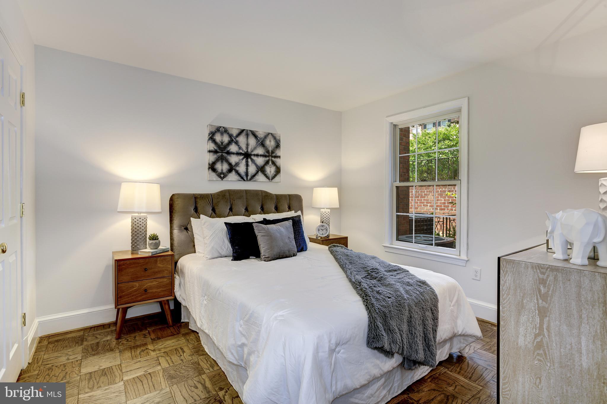 3205 Sutton Place Northwest, Unit D Washington, DC 20016 - Photo 9 of 25 Second bedroom