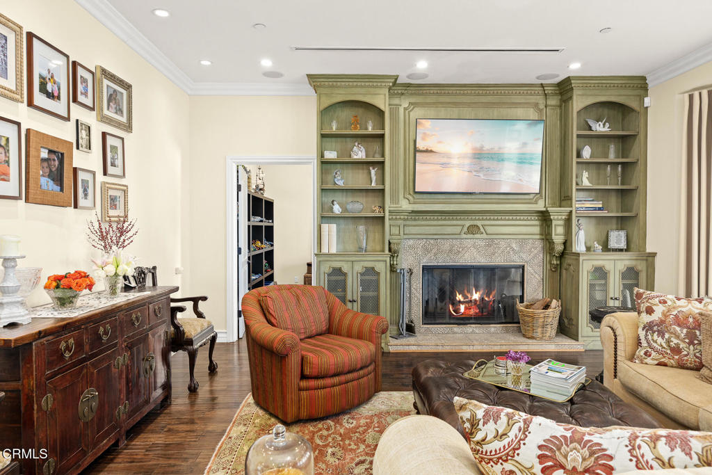 574 Camillo Road Sierra Madre, CA 91024 - Photo 25 of 72 a living room with furniture fireplace and window