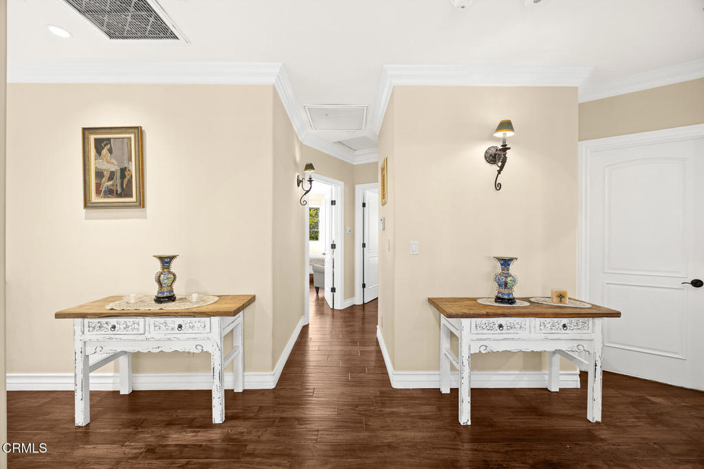 574 Camillo Road Sierra Madre, CA 91024 - Photo 32 of 72 Upstairs Landing