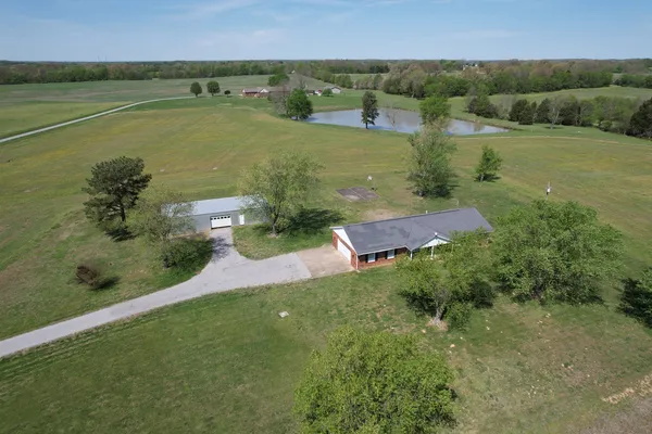 $274,900 | 7585 Jennings Lane, Brookport, IL 62910