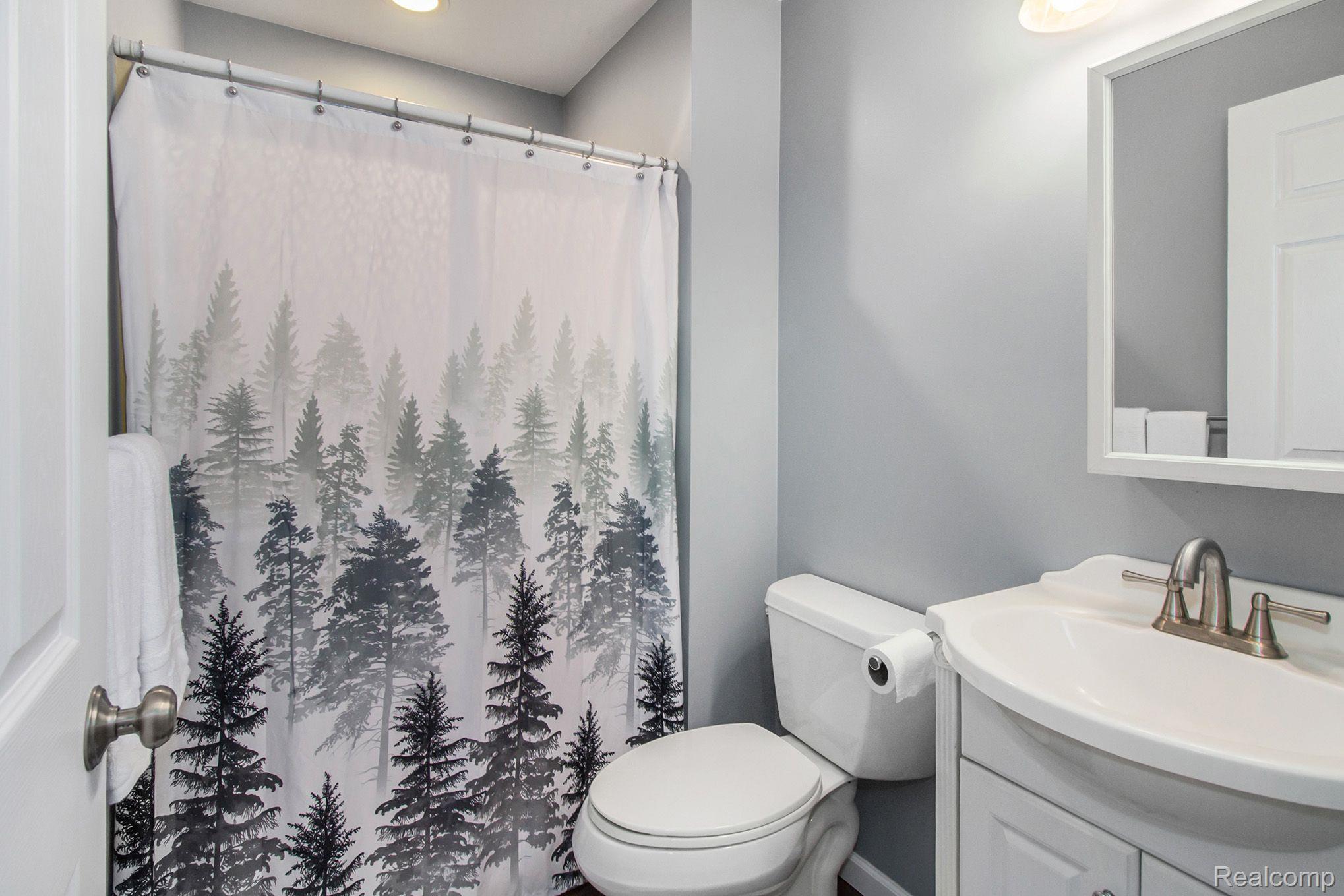 13610 Holtforth Road Fenton, MI 48430 - Photo 18 of 31 Second Full Bathroom is Upstairs