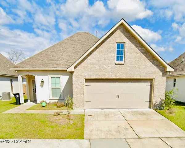 $2,070 | 6217 Lake Edge Drive, Baton Rouge, LA 70820