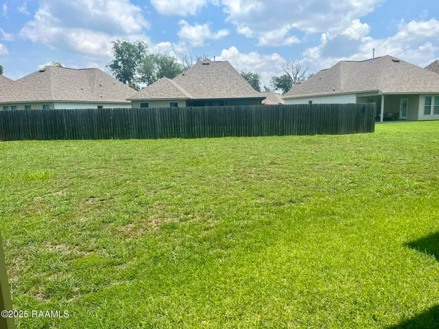 $2,070 | 6217 Lake Edge Drive, Baton Rouge, LA 70820