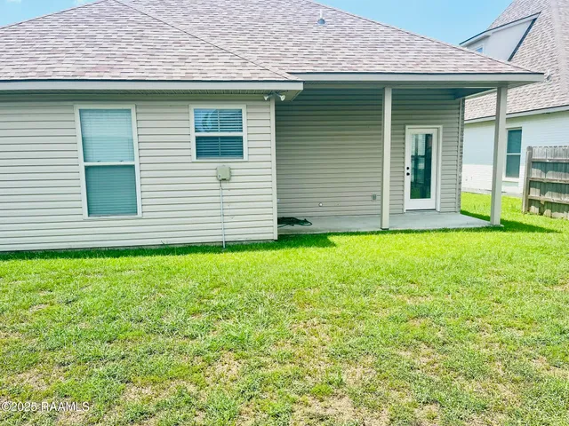 $2,070 | 6217 Lake Edge Drive, Baton Rouge, LA 70820