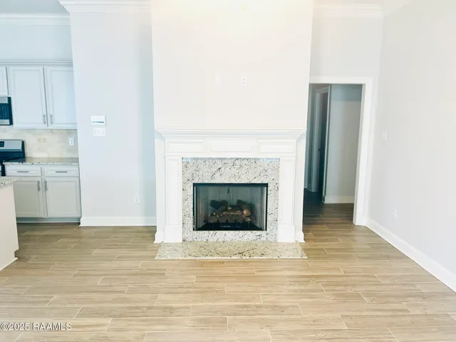 $2,070 | 6217 Lake Edge Drive, Baton Rouge, LA 70820