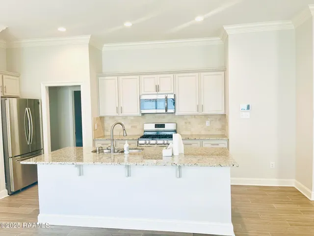 $2,070 | 6217 Lake Edge Drive, Baton Rouge, LA 70820