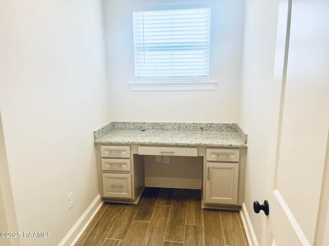 $2,070 | 6217 Lake Edge Drive, Baton Rouge, LA 70820