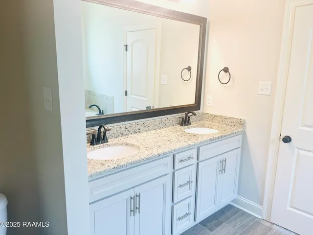 $2,070 | 6217 Lake Edge Drive, Baton Rouge, LA 70820