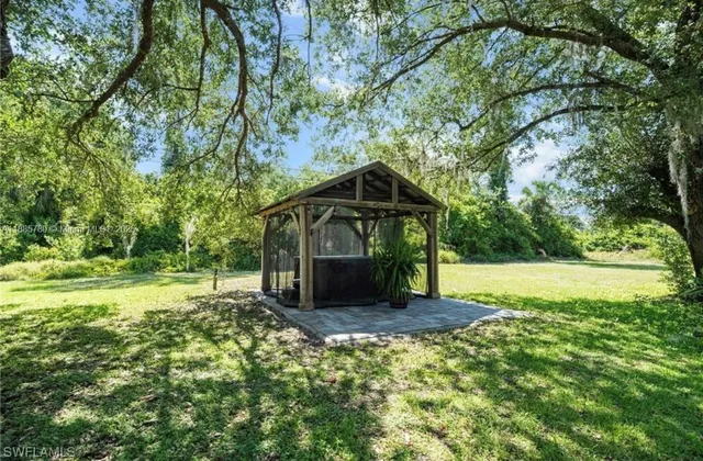 a view of a outdoor space with a tree