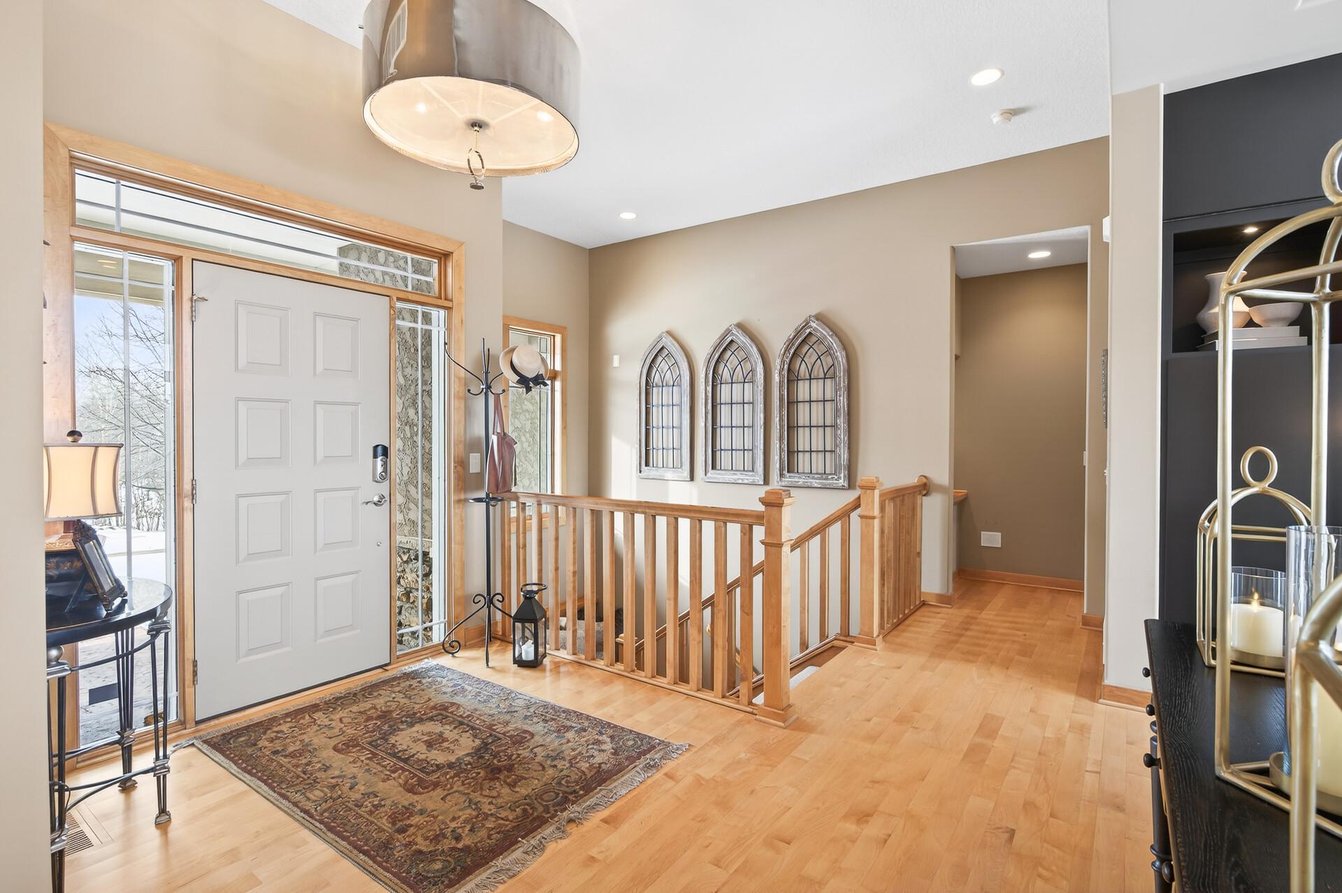 21115 Ridgewood Trail Lakeville, MN 55044 - Photo 3 of 44