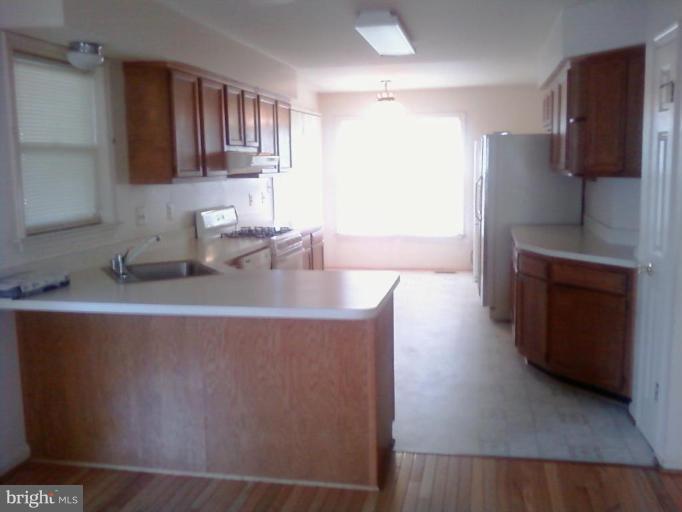 13166 Broadmore Road Silver Spring, MD 20904 - Photo 2 of 10 Kitchen