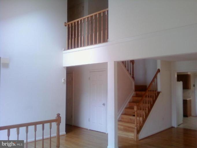 13166 Broadmore Road Silver Spring, MD 20904 - Photo 4 of 10 Hallway