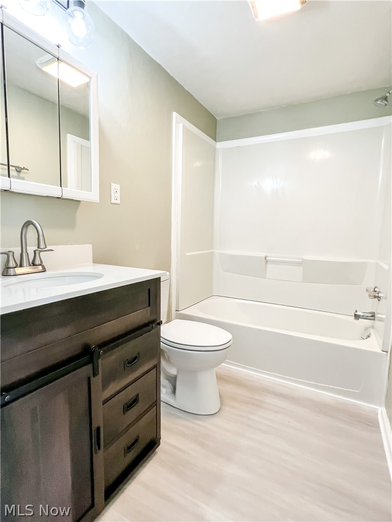 554 Canton Road Steubenville, OH 43953 - Photo 17 of 31 Bathroom