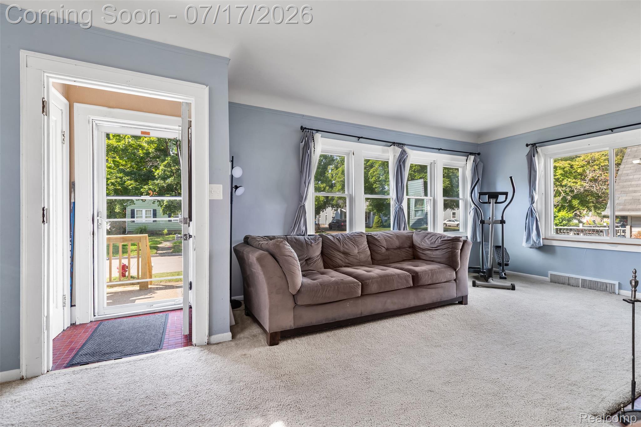 34604 Chestnut Street Wayne, MI 48184 - Photo 6 of 35 023.jpg
