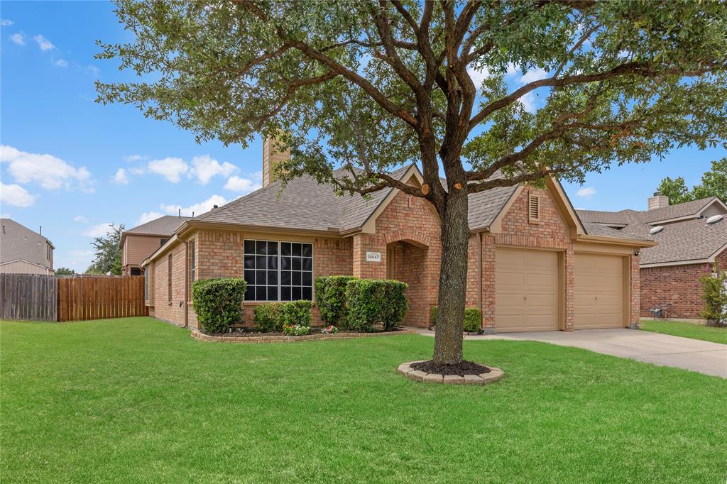14045 Rodeo Daze Drive Fort Worth, TX 76052 - Photo 6 of 38