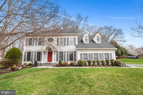 $1,050,000 | 8648 Chase Glen Circle, Fairfax Station, VA 22039