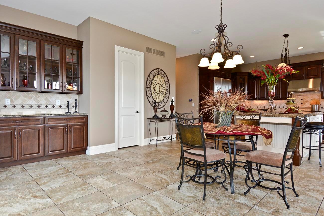 17012 Lakeside Ridge Chesterfield, MO 63005 - Photo 12 of 49