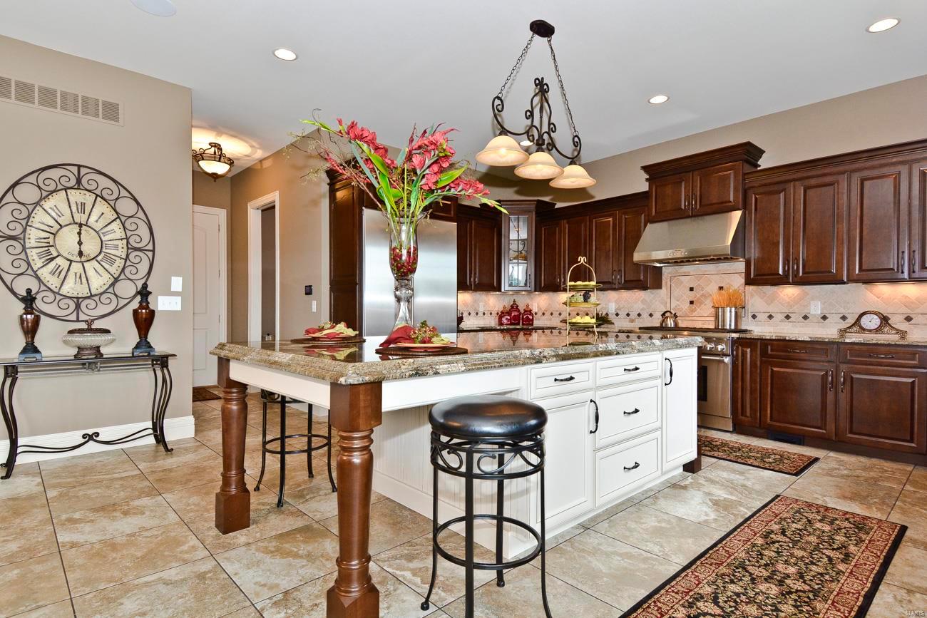 17012 Lakeside Ridge Chesterfield, MO 63005 - Photo 15 of 49