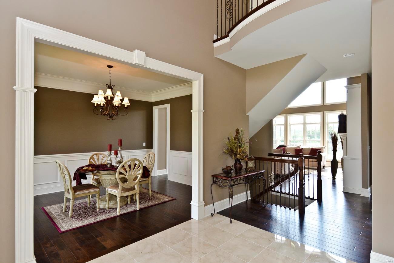 17012 Lakeside Ridge Chesterfield, MO 63005 - Photo 3 of 49