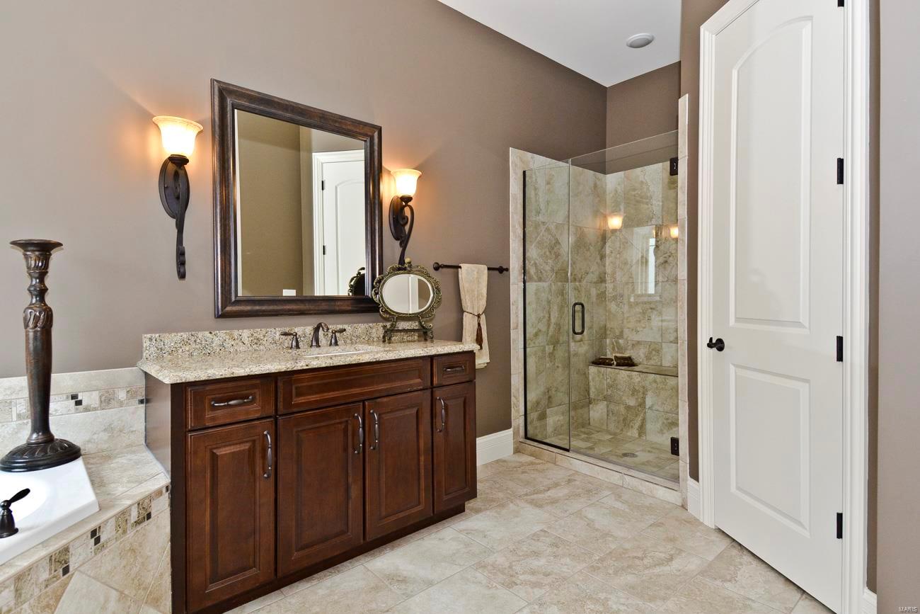 17012 Lakeside Ridge Chesterfield, MO 63005 - Photo 23 of 49