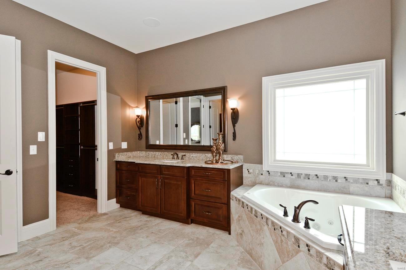 17012 Lakeside Ridge Chesterfield, MO 63005 - Photo 24 of 49