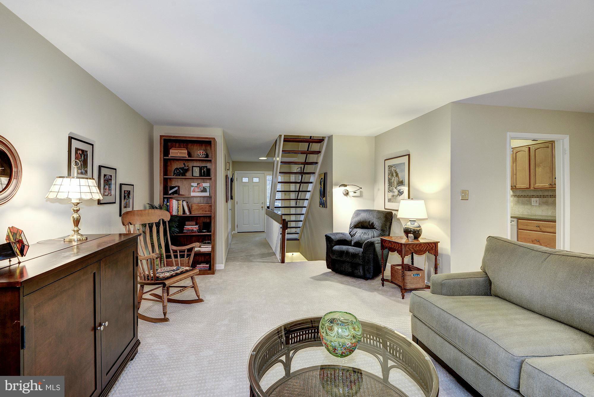 2030 Golf Course Drive Reston, VA 20191 - Photo 3 of 26 Living Room