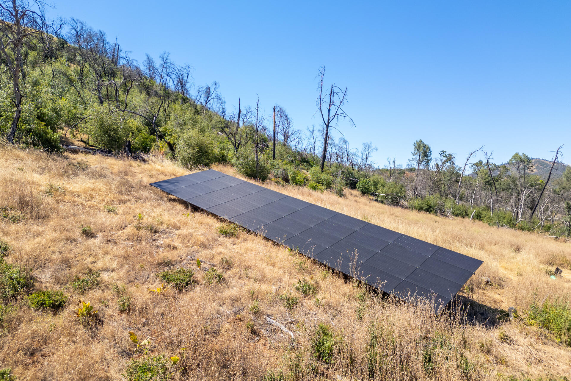 13582 Echo Hill Road Redding, CA 96003 - Photo 32 of 40 Solar Panels
