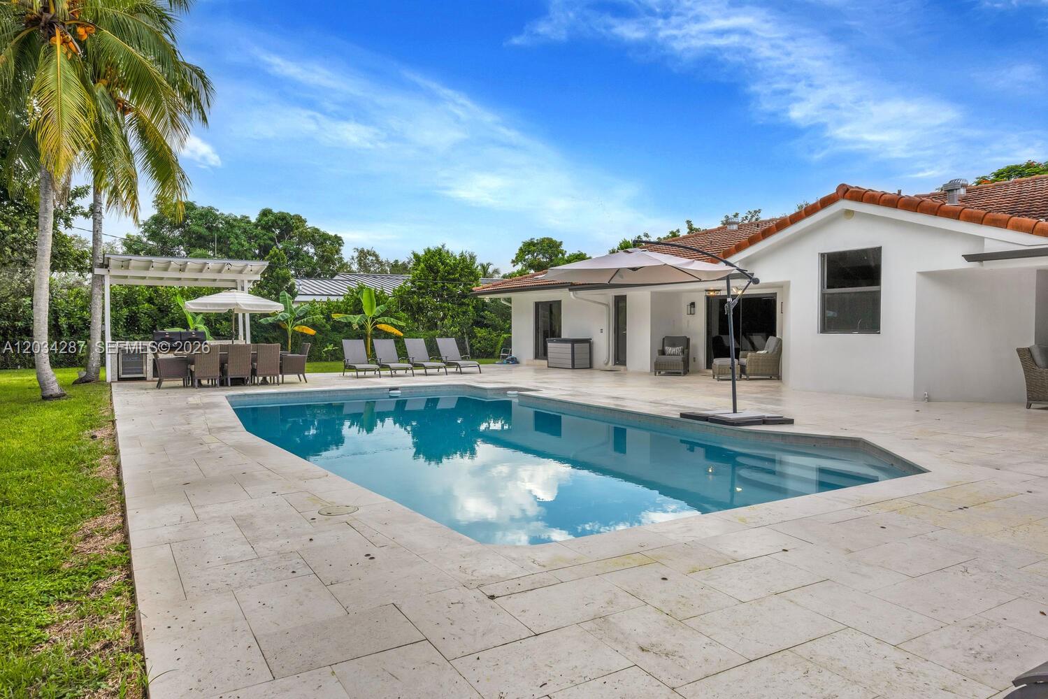 6860 Southwest 99th Terrace Pinecrest, FL 33156 - Photo 36 of 46
