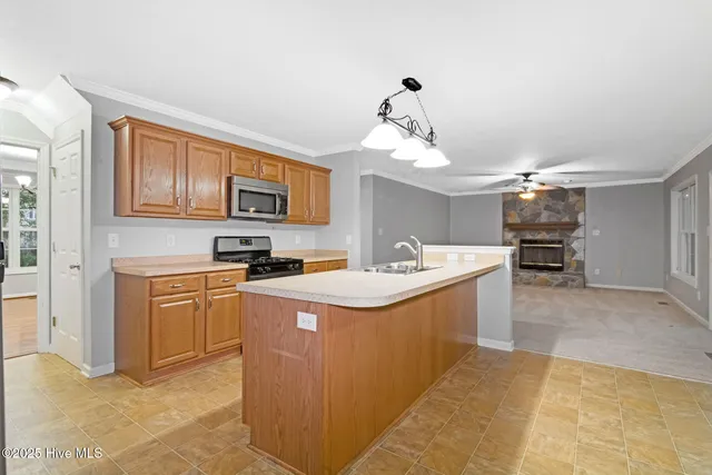 $2,200 | 102 Huntington Court, Jacksonville, NC 28540